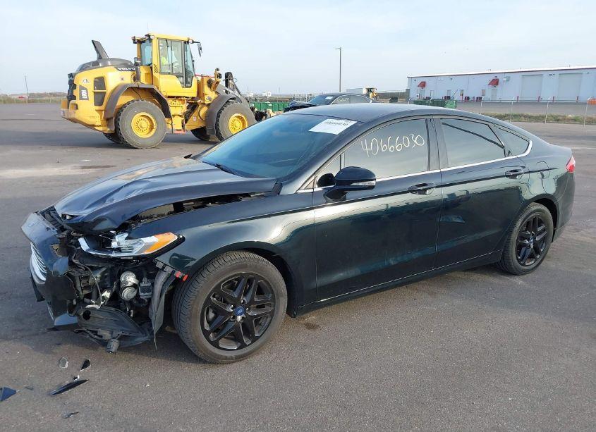 Photo 2 of 2014 Ford Fusion SE (VIN 3FA6P0H76ER129221)
