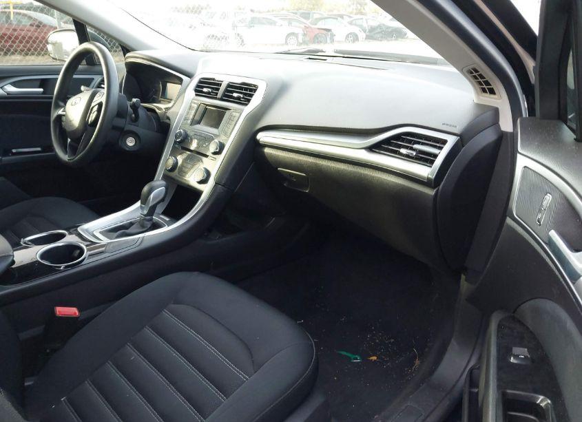 Photo 5 of 2014 Ford Fusion SE (VIN 3FA6P0H76ER129221)