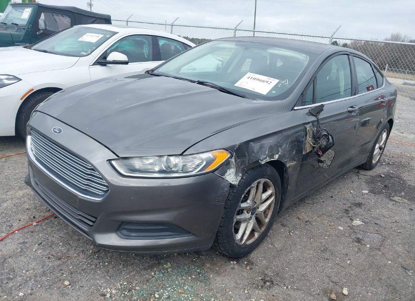 Photo 2 of 2014 Ford Fusion SE (VIN 3FA6P0H76ER132779)