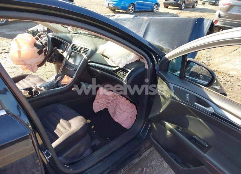 Photo 5 of 2014 Ford Fusion SE (VIN 3FA6P0H76ER211367)