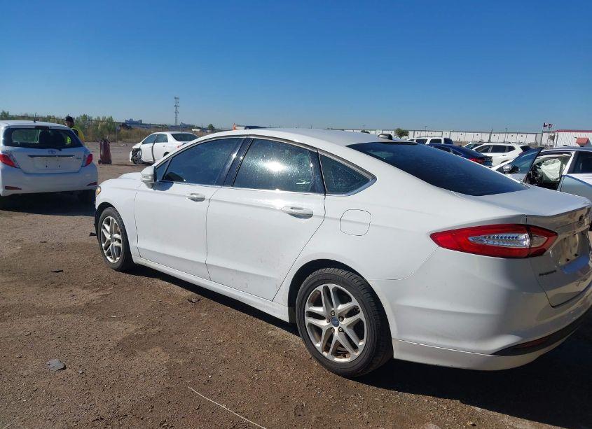 Photo 3 of 2015 Ford Fusion SE (VIN 3FA6P0H76FR118222)