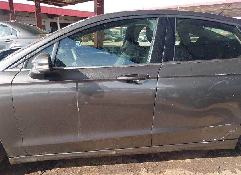 Photo 14 of 2015 Ford Fusion SE (VIN 3FA6P0H76FR129222)