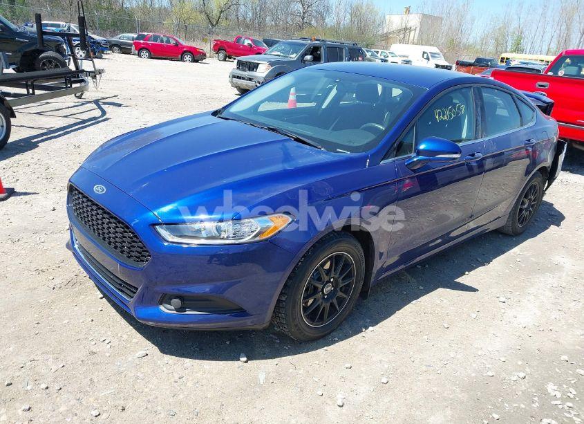 Photo 2 of 2015 Ford Fusion SE (VIN 3FA6P0H76FR194720)