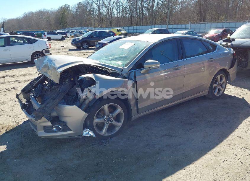 Photo 2 of 2015 Ford Fusion SE (VIN 3FA6P0H76FR235413)