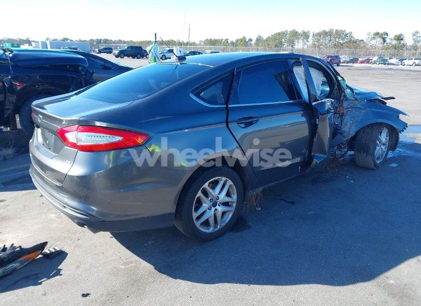 Photo 4 of 2015 Ford Fusion SE (VIN 3FA6P0H76FR274325)