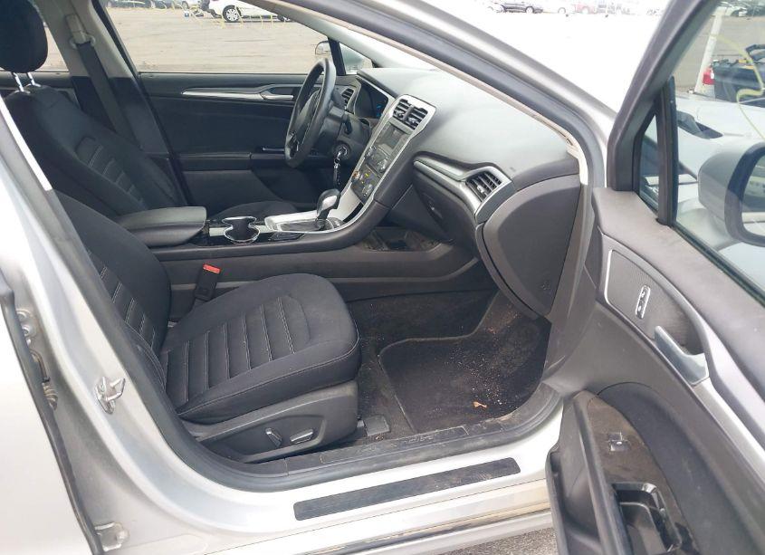 Photo 5 of 2015 Ford Fusion SE (VIN 3FA6P0H76FR280223)