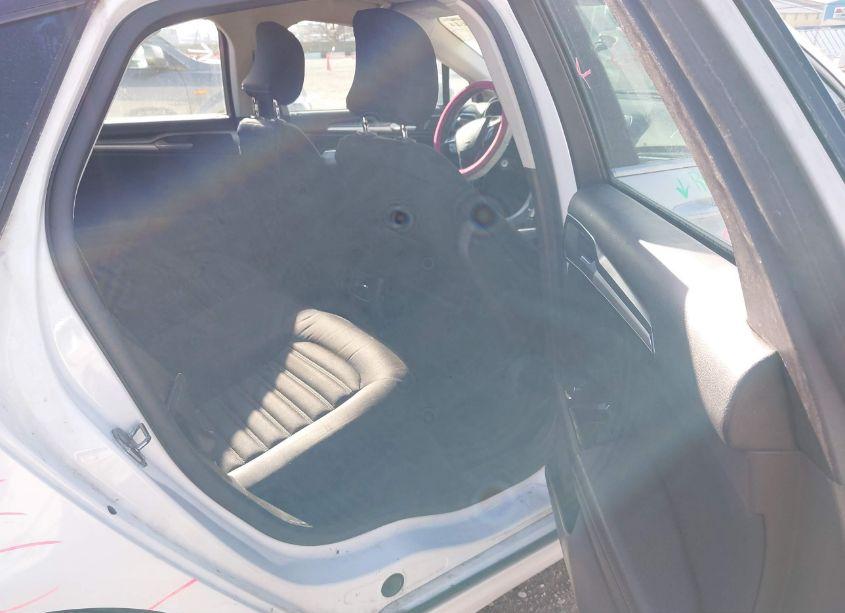 Photo 8 of 2015 Ford Fusion SE (VIN 3FA6P0H76FR289651)