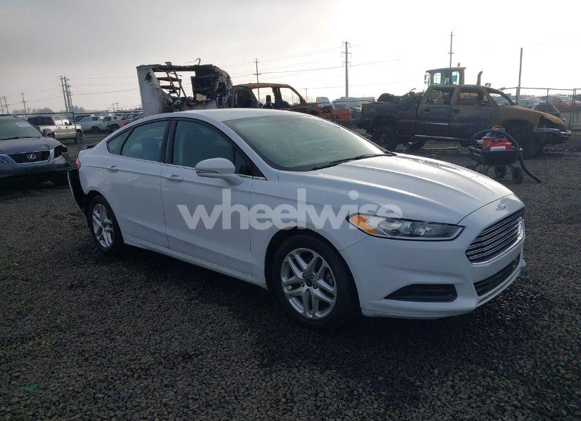 2015 Ford Fusion SE (VIN 3FA6P0H76FR310904) main photo
