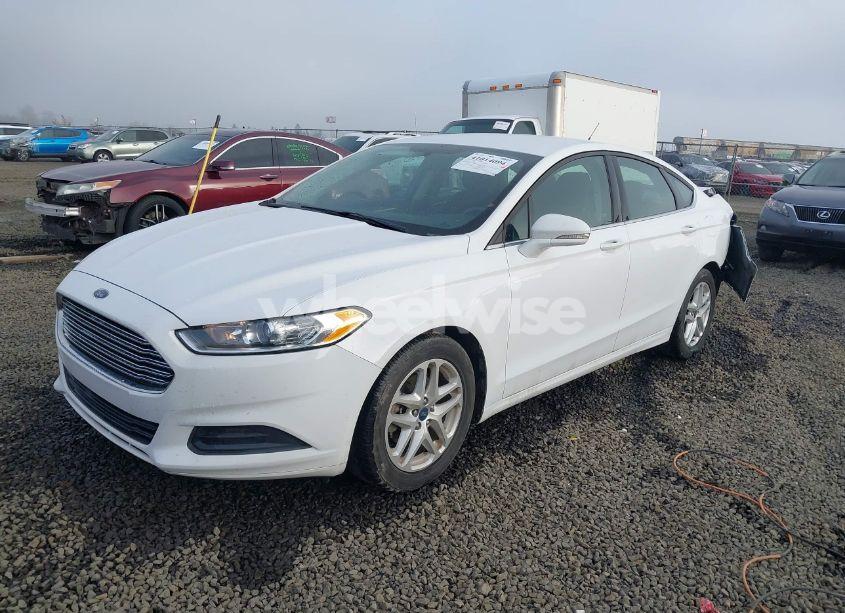 Photo 2 of 2015 Ford Fusion SE (VIN 3FA6P0H76FR310904)