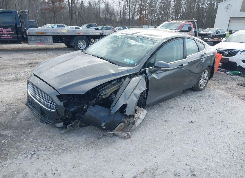 Photo 2 of 2016 Ford Fusion SE (VIN 3FA6P0H76GR100711)