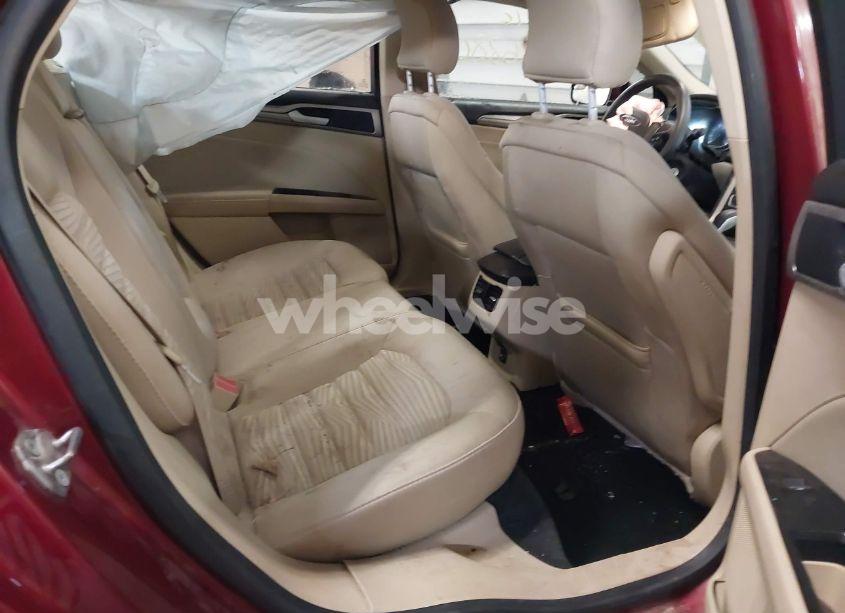 Photo 8 of 2016 Ford Fusion SE (VIN 3FA6P0H76GR103379)