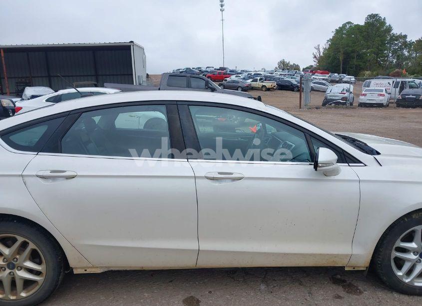 Photo 14 of 2016 Ford Fusion SE (VIN 3FA6P0H76GR109599)