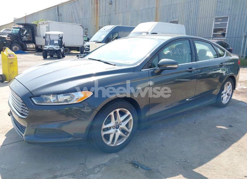 Photo 2 of 2016 Ford Fusion SE (VIN 3FA6P0H76GR113071)