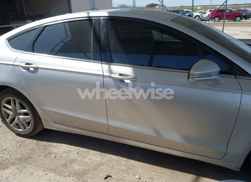 Photo 13 of 2016 Ford Fusion SE (VIN 3FA6P0H76GR147933)