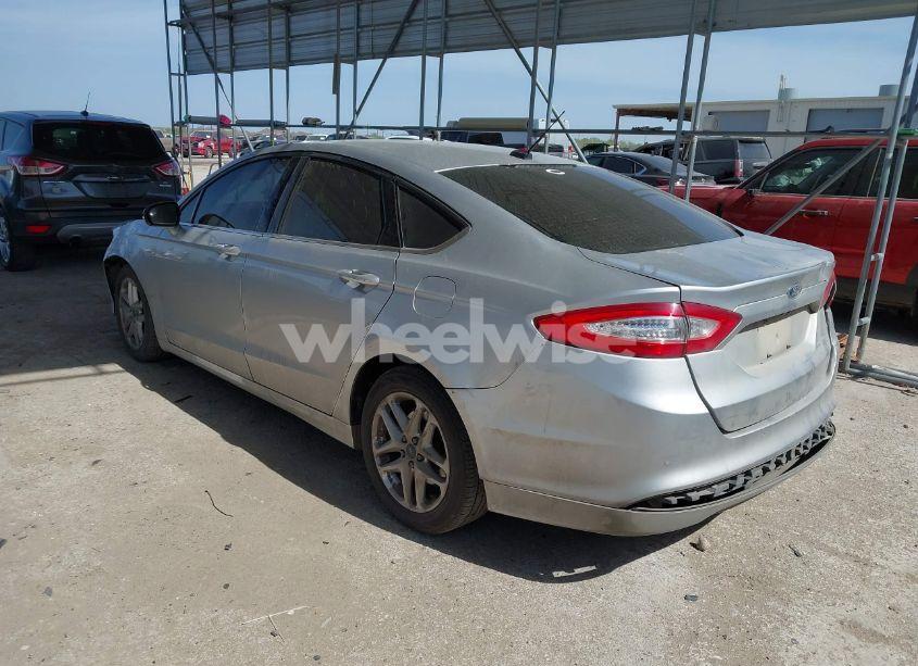 Photo 3 of 2016 Ford Fusion SE (VIN 3FA6P0H76GR147933)