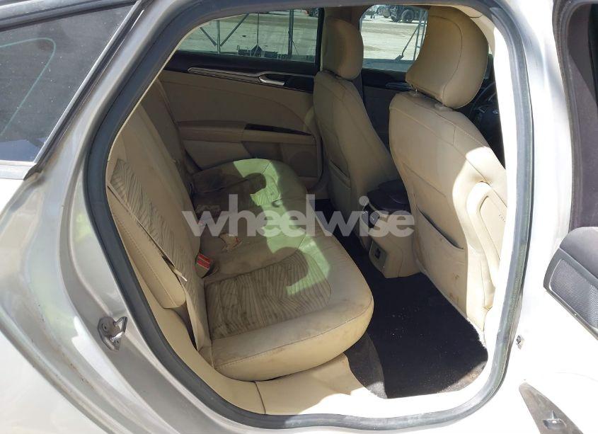 Photo 8 of 2016 Ford Fusion SE (VIN 3FA6P0H76GR147933)