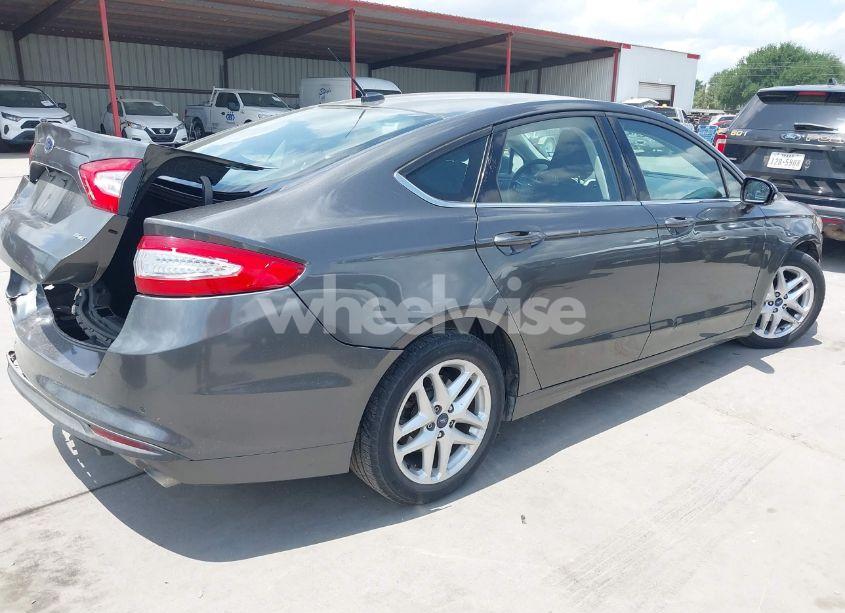 Photo 4 of 2016 Ford Fusion SE (VIN 3FA6P0H76GR172511)