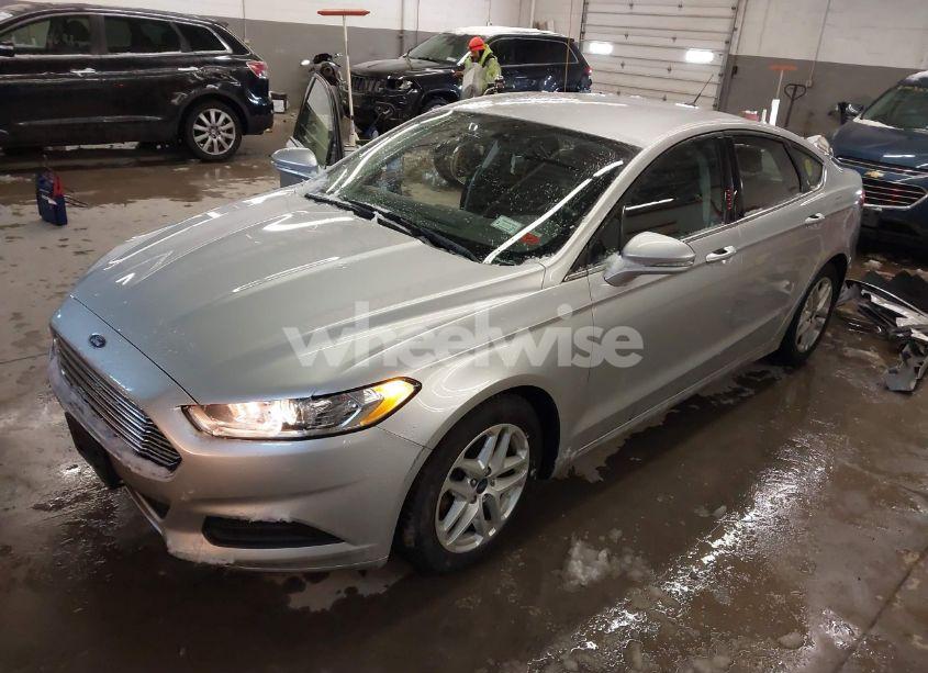 Photo 2 of 2016 Ford Fusion SE (VIN 3FA6P0H76GR201229)