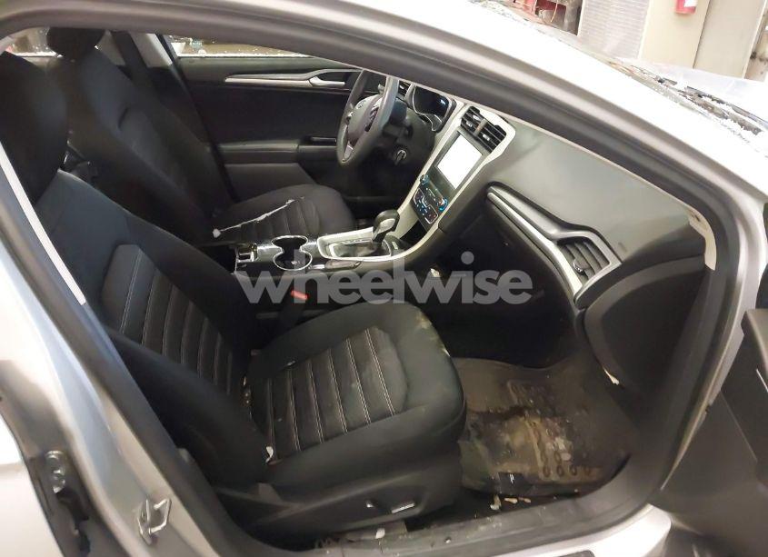 Photo 5 of 2016 Ford Fusion SE (VIN 3FA6P0H76GR201229)