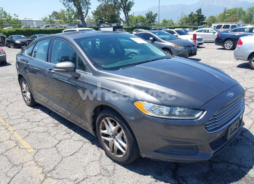 2016 Ford Fusion SE (VIN 3FA6P0H76GR330779) main photo