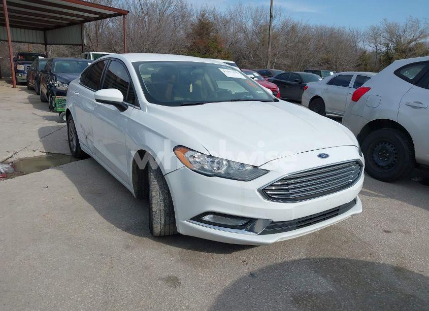 2017 Ford Fusion SE (VIN 3FA6P0H76HR146136) main photo
