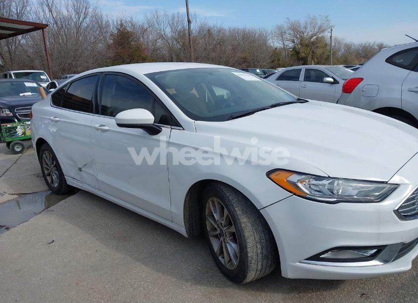 Photo 13 of 2017 Ford Fusion SE (VIN 3FA6P0H76HR146136)