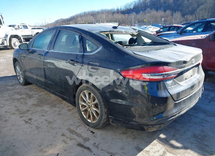 Photo 3 of 2017 Ford Fusion SE (VIN 3FA6P0H76HR171635)