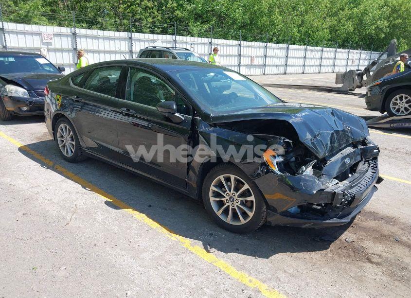2017 Ford Fusion SE (VIN 3FA6P0H76HR185731) main photo