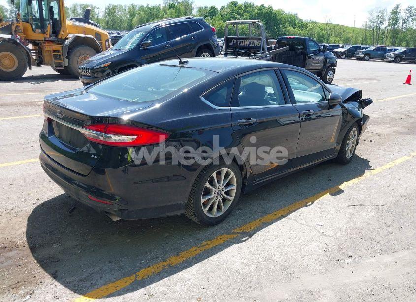 Photo 4 of 2017 Ford Fusion SE (VIN 3FA6P0H76HR185731)