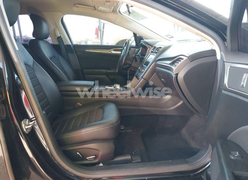 Photo 5 of 2017 Ford Fusion SE (VIN 3FA6P0H76HR228674)