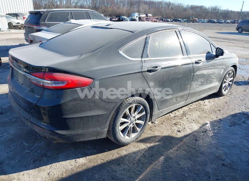 Photo 4 of 2017 Ford Fusion SE (VIN 3FA6P0H76HR259200)