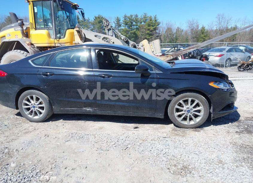 Photo 13 of 2017 Ford Fusion SE (VIN 3FA6P0H76HR320190)