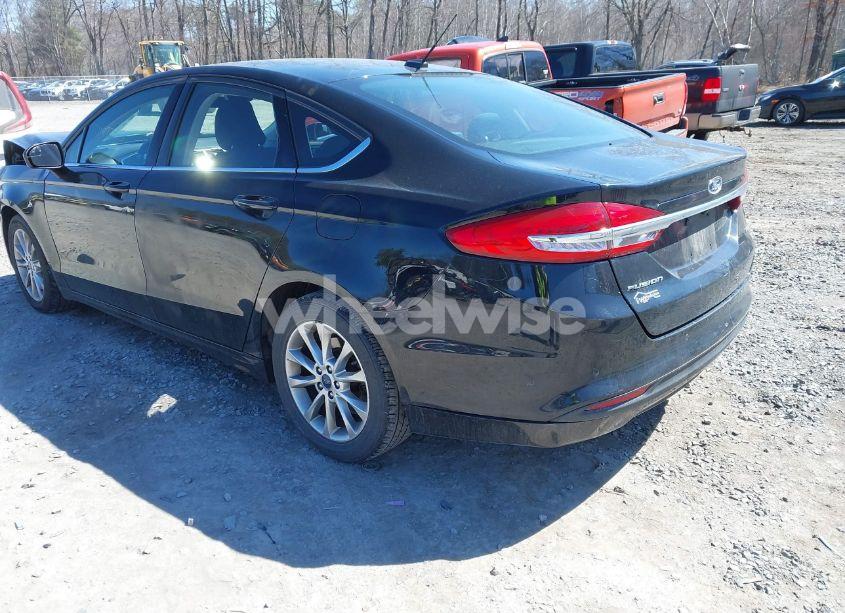 Photo 3 of 2017 Ford Fusion SE (VIN 3FA6P0H76HR320190)