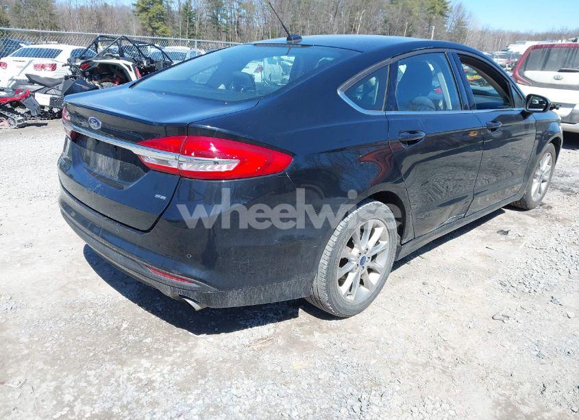 Photo 4 of 2017 Ford Fusion SE (VIN 3FA6P0H76HR320190)