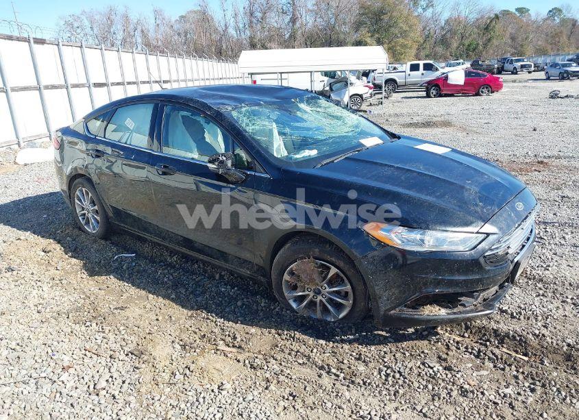 2017 Ford Fusion SE (VIN 3FA6P0H76HR370247) main photo