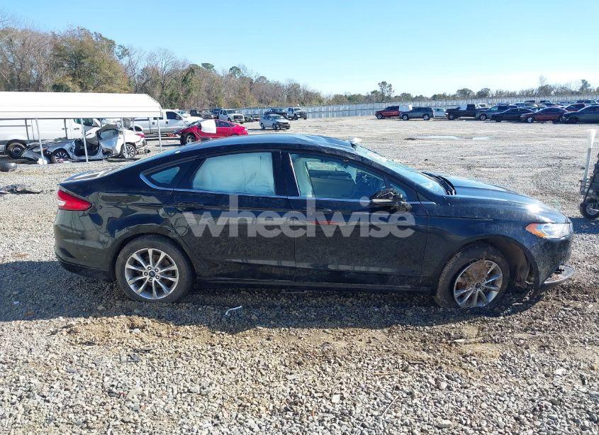 Photo 13 of 2017 Ford Fusion SE (VIN 3FA6P0H76HR370247)