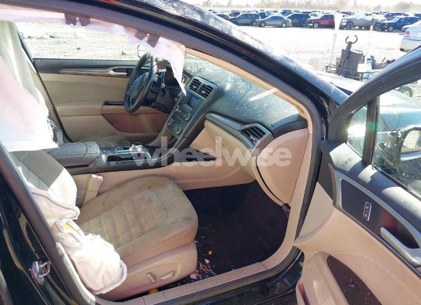 Photo 5 of 2017 Ford Fusion SE (VIN 3FA6P0H76HR370247)