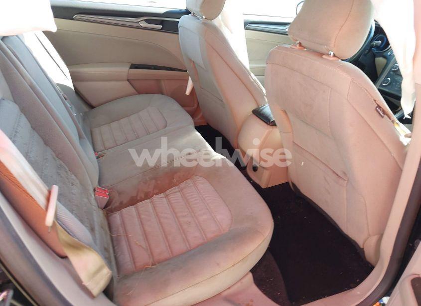 Photo 8 of 2017 Ford Fusion SE (VIN 3FA6P0H76HR370247)