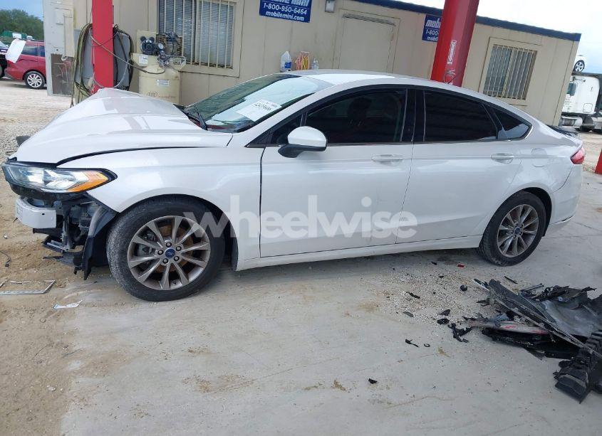 Photo 15 of 2017 Ford Fusion SE (VIN 3FA6P0H76HR393057)