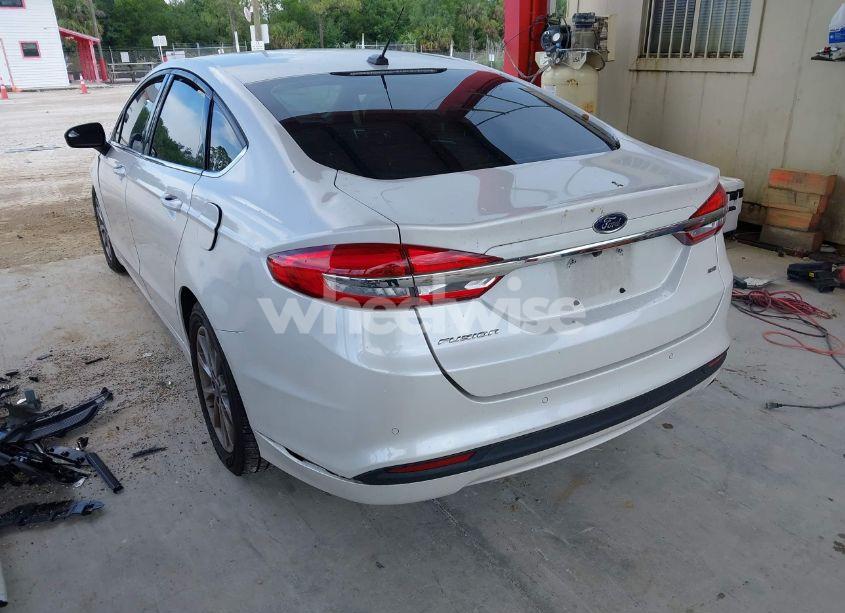 Photo 3 of 2017 Ford Fusion SE (VIN 3FA6P0H76HR393057)