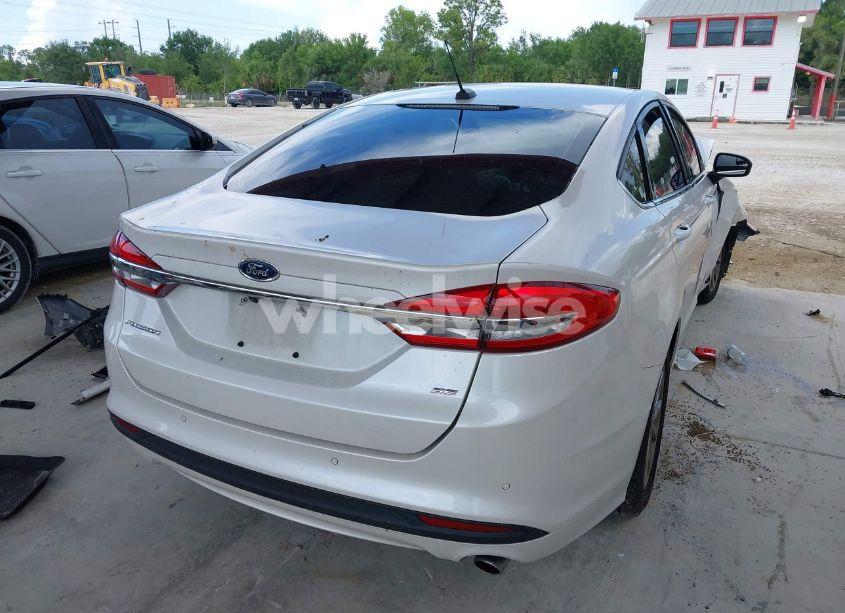 Photo 4 of 2017 Ford Fusion SE (VIN 3FA6P0H76HR393057)
