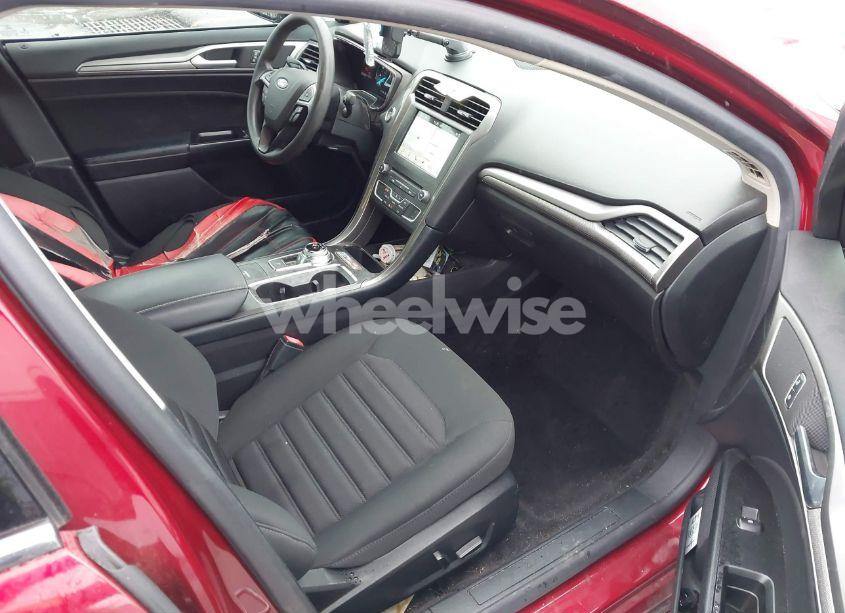 Photo 5 of 2017 Ford Fusion SE (VIN 3FA6P0H76HR403103)