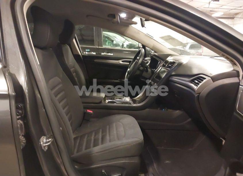 Photo 5 of 2017 Ford Fusion SE (VIN 3FA6P0H76HR403957)