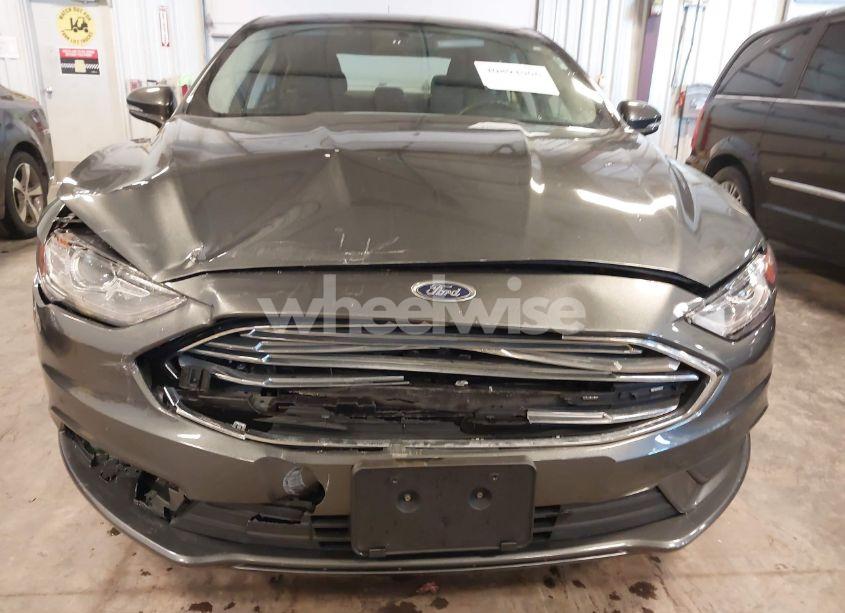 Photo 6 of 2017 Ford Fusion SE (VIN 3FA6P0H76HR403957)