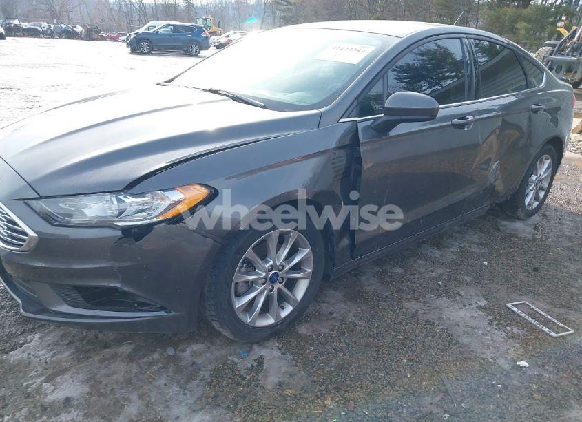 Photo 6 of 2017 Ford Fusion SE (VIN 3FA6P0H76HR404316)
