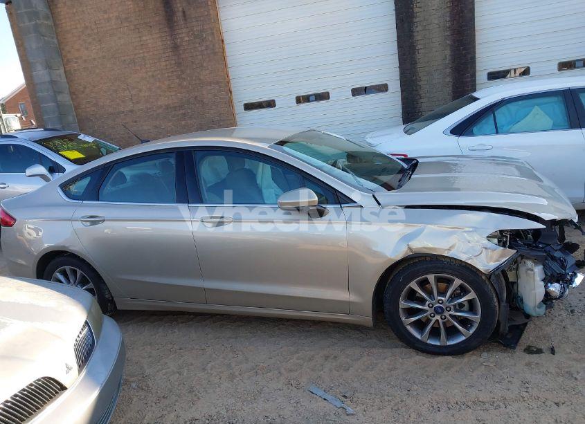 Photo 13 of 2017 Ford Fusion SE (VIN 3FA6P0H76HR414585)