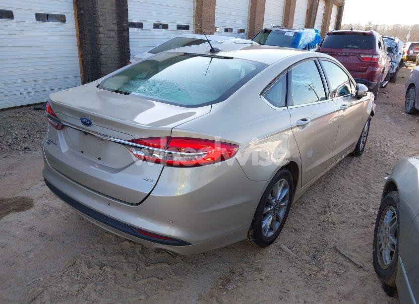 Photo 4 of 2017 Ford Fusion SE (VIN 3FA6P0H76HR414585)
