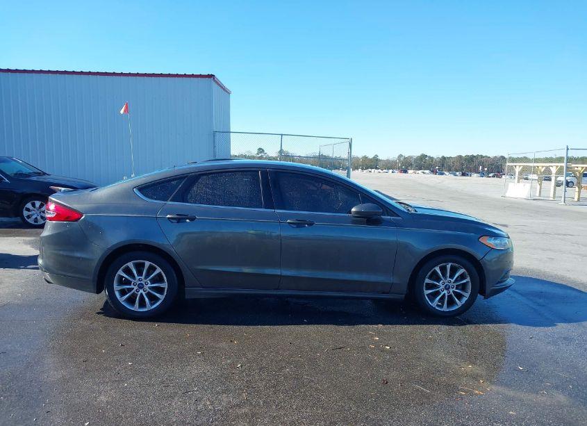 Photo 13 of 2017 Ford Fusion SE (VIN 3FA6P0H76HR414800)