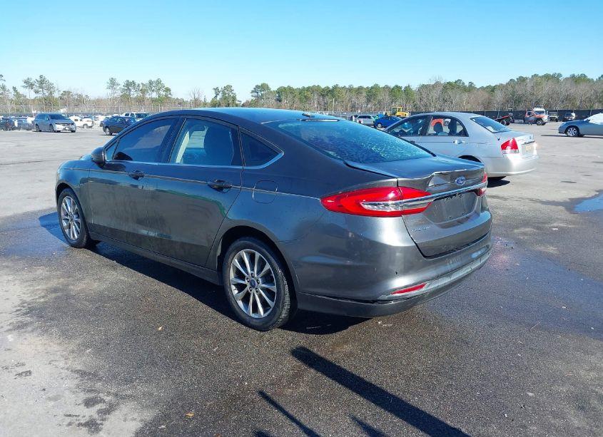 Photo 3 of 2017 Ford Fusion SE (VIN 3FA6P0H76HR414800)
