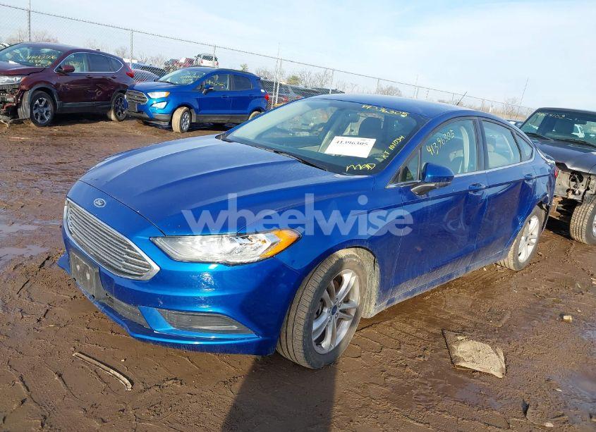 Photo 2 of 2018 Ford Fusion SE (VIN 3FA6P0H76JR108265)